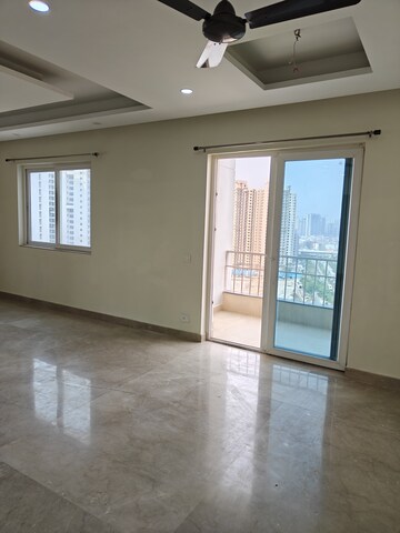 Room in 4 BHK Apartment at 3C Lotus 300, Sector 107 – for Rent
