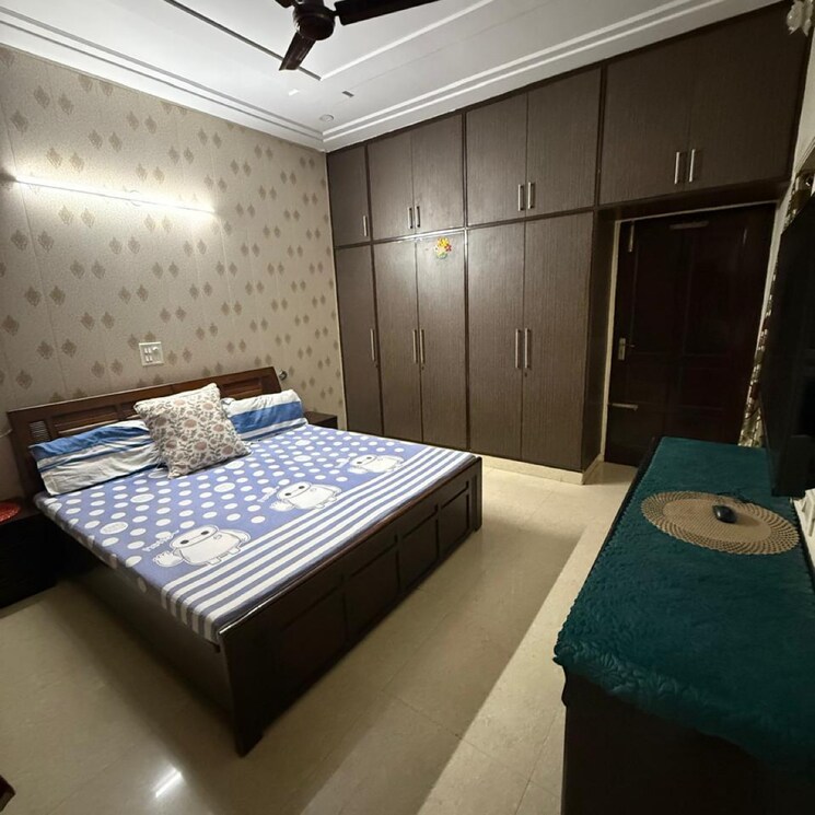 Bedroom, sector 23 3 Bedroom 1800 Sq.Ft. Builder Floor In Sector 23 Gurgaon 8474390