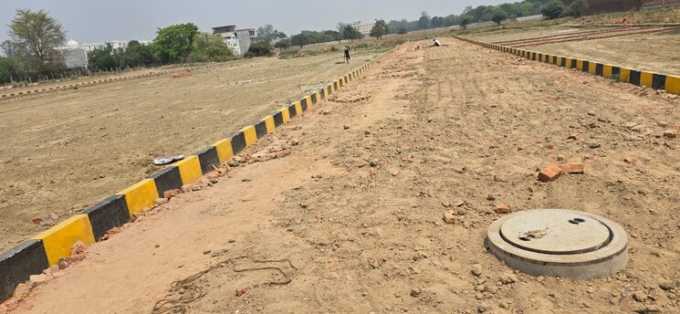 Garden, taqtical-town  1200 Sq.Ft. Plot In Safedabad Lucknow 8474383