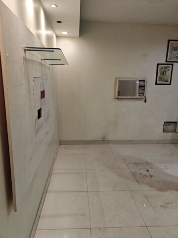 Room in 3 BHK Apartment at Uttaranchal Apartments, Ip Extension – for Sale