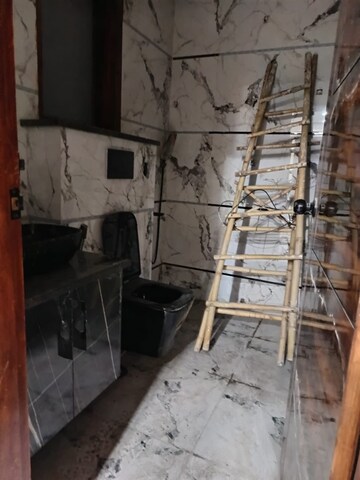 Attached Bathroom in 3 BHK Builder Floor at Ansal Sushant Lok I, Sector 43 – for Rent