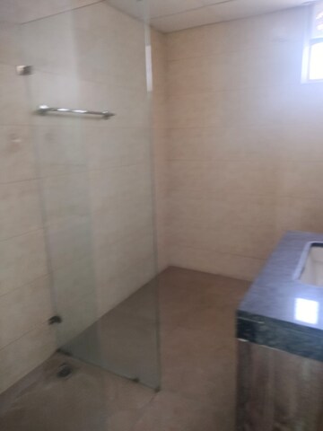 Bathroom in 4 BHK Apartment at Tata Primanti-Executive Apartments, Sector 72 – for Rent