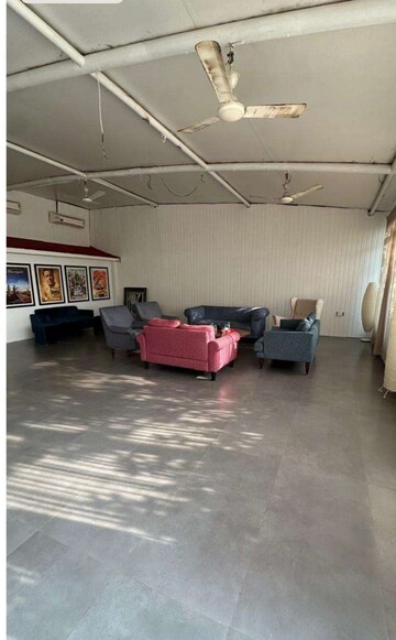 Gym in 3 BHK Apartment at Bandra West – for Rent