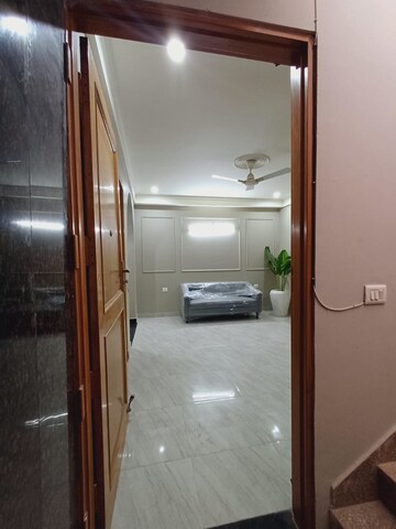 Bathroom in 3 BHK Builder Floor at Ansal Sushant Lok I, Sector 43 – for Rent