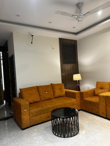 Living Room in 3 BHK Builder Floor at Sector 42 – for Rent