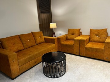 Living Room in 3 BHK Builder Floor at Sector 42 – for Rent