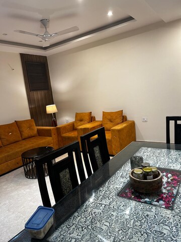 Living Room in 3 BHK Builder Floor at Sector 42 – for Rent
