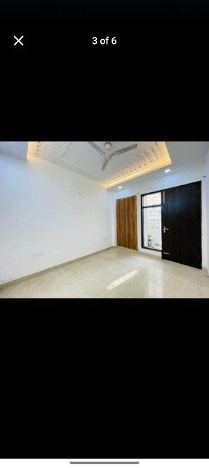 Bedroom in 3 BHK Builder Floor at Sector 7 – for Sale