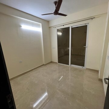 2 BHK Apartment For Rent in Signature Global Proxima Phase 2, Sector 89