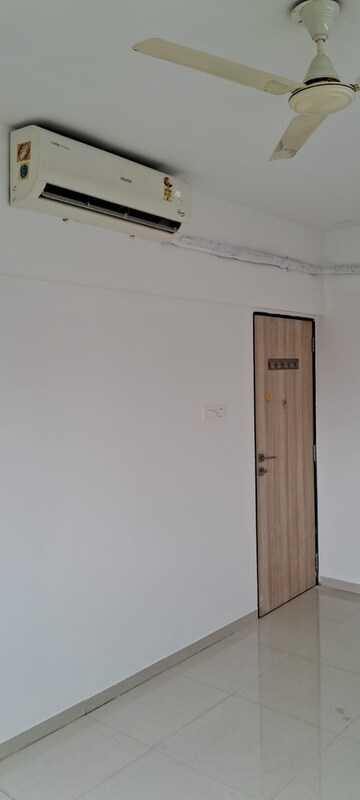 Master Bedroom in 2 BHK Apartment at Kanakia Spaces Sevens, Andheri East – for Rent