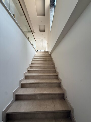  4 BHK Builder Floor at Sector 55 – for Rent