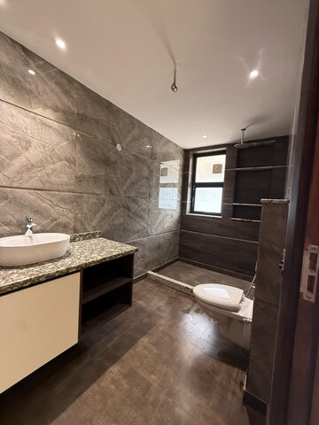 Attached Bathroom in 4 BHK Builder Floor at Sector 55 – for Rent
