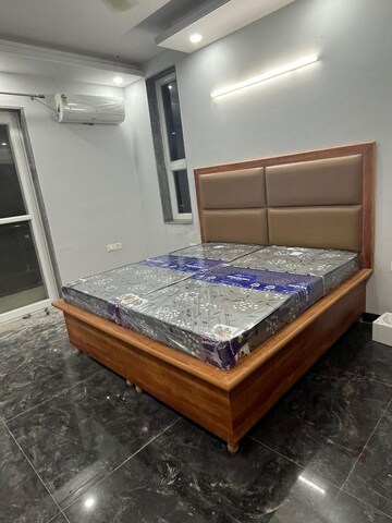 Bedroom in 4 BHK Builder Floor at Sector 46 – for Rent