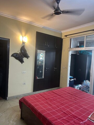 Bedroom in 3.5 BHK Apartment at Mahagun Maestro, Sector 50 – for Rent