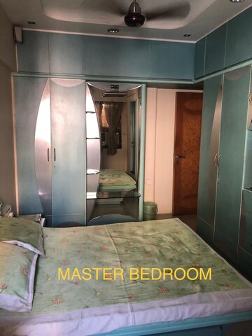 Bedroom in 3 BHK Apartment at Mittal Dariya Mahal, Malabar Hill – for Rent