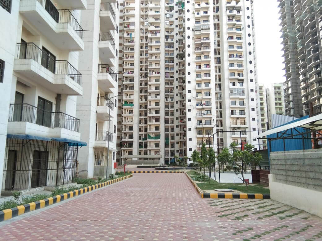 2 BHK Apartment For Sale in Charms Castle