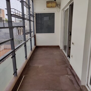 Balcony in 4 BHK Builder Floor at Ansal Sushant Lok I, Sector 43 – for Rent