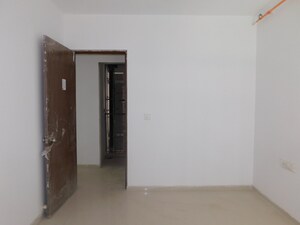 Master Bedroom in 2 BHK Apartment at Kalpataru Immensa, Kolshet Road – for Sale