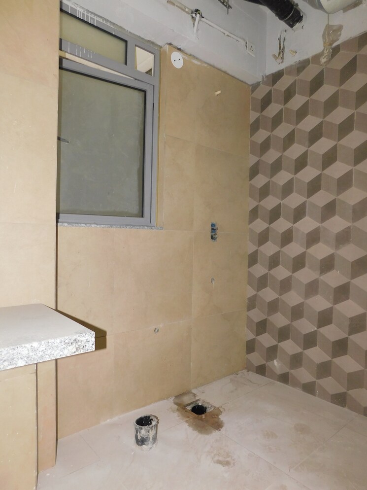 Bathroom, kalpataru-immensa 2 Bedroom 637 Sq.Ft. Apartment In Kolshet Road Thane 8474744