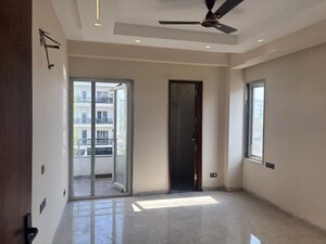 Furnished Amenities in 3 BHK Builder Floor at Ansal API Esencia, Sector 67 – for Sale