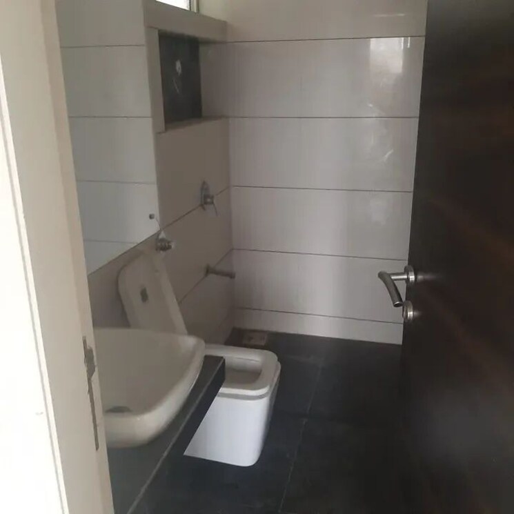 Bathroom, om-chs-santacruz 2 Bedroom 700 Sq.Ft. Apartment In Santacruz East Mumbai 8474781