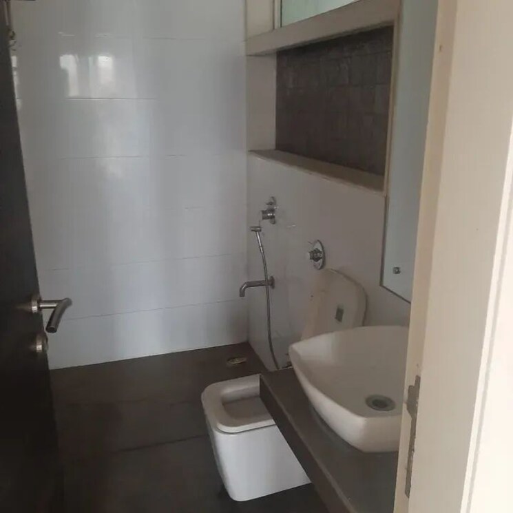 Bathroom, om-chs-santacruz 2 Bedroom 700 Sq.Ft. Apartment In Santacruz East Mumbai 8474781