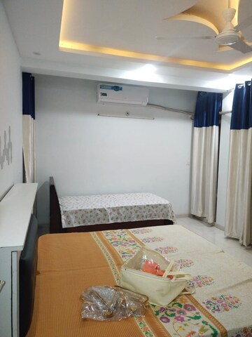 Bedroom in 3 BHK Apartment at Gomti Nagar – for Rent