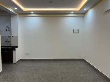 Master Bedroom in 1 BHK Builder Floor at Saket – for Rent