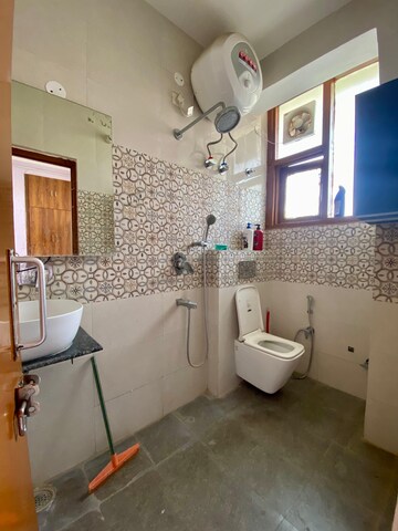 Attached Bathroom in 3 BHK Apartment at Sector 20 – for Rent