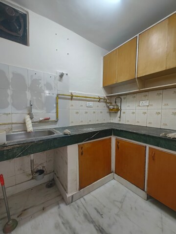 2 BHK Builder Floor – Exterior View View at Paryavaran Complex - for Rent