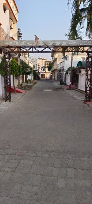  Plot For Sale in Jankipuram