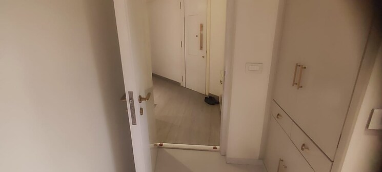 Bathroom, mittal-phoenix-towers 5 Bedroom 2800 Sq.Ft. Apartment In Lower Parel Mumbai 8474919