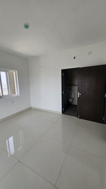 Room in 3 BHK Apartment at ASBL Spire, Kokapet – for Sale