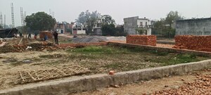  Plot – Garden View at Jankipuram Extension - for Sale