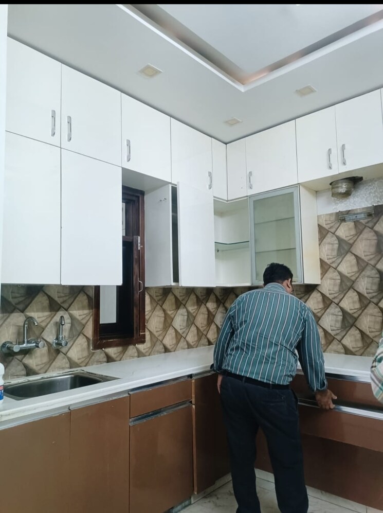 Kitchen, paschim vihar 3 Bedroom 1800 Sq.Ft. Builder Floor In Paschim Vihar Delhi 8474991