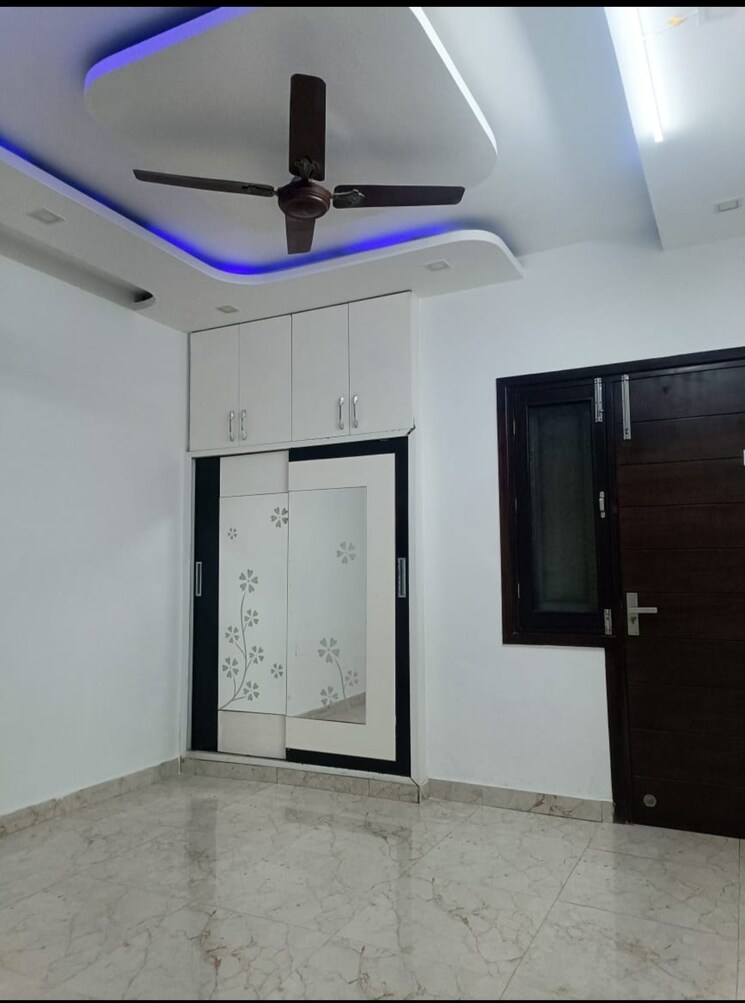 Bedroom, paschim vihar 3 Bedroom 1800 Sq.Ft. Builder Floor In Paschim Vihar Delhi 8474991