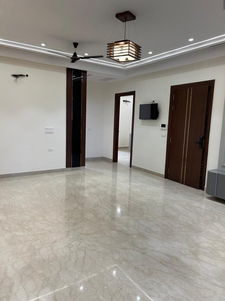 Living Room, paschim vihar 3 Bedroom 1800 Sq.Ft. Builder Floor In Paschim Vihar Delhi 8475030