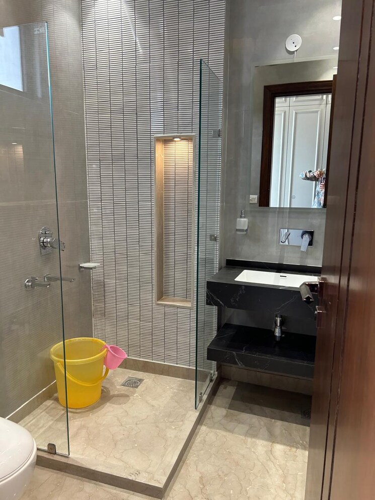 Attached Bathroom, paschim vihar 3 Bedroom 1800 Sq.Ft. Builder Floor In Paschim Vihar Delhi 8475030