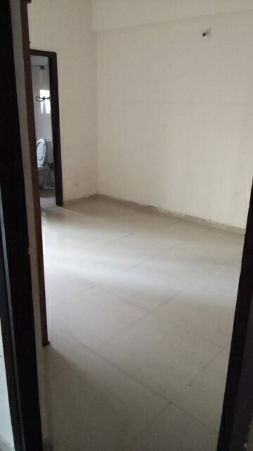 Room in 2 BHK Apartment at Proview Officer City 2, Raj Nagar Extension – for Rent