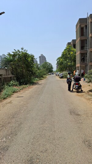 Living Room in 1.5 BHK Apartment at Sector 10 Greater Noida – for Sale