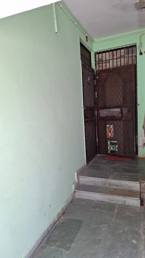 Master Bedroom in 1.5 BHK Apartment at Sector 10 Greater Noida – for Sale