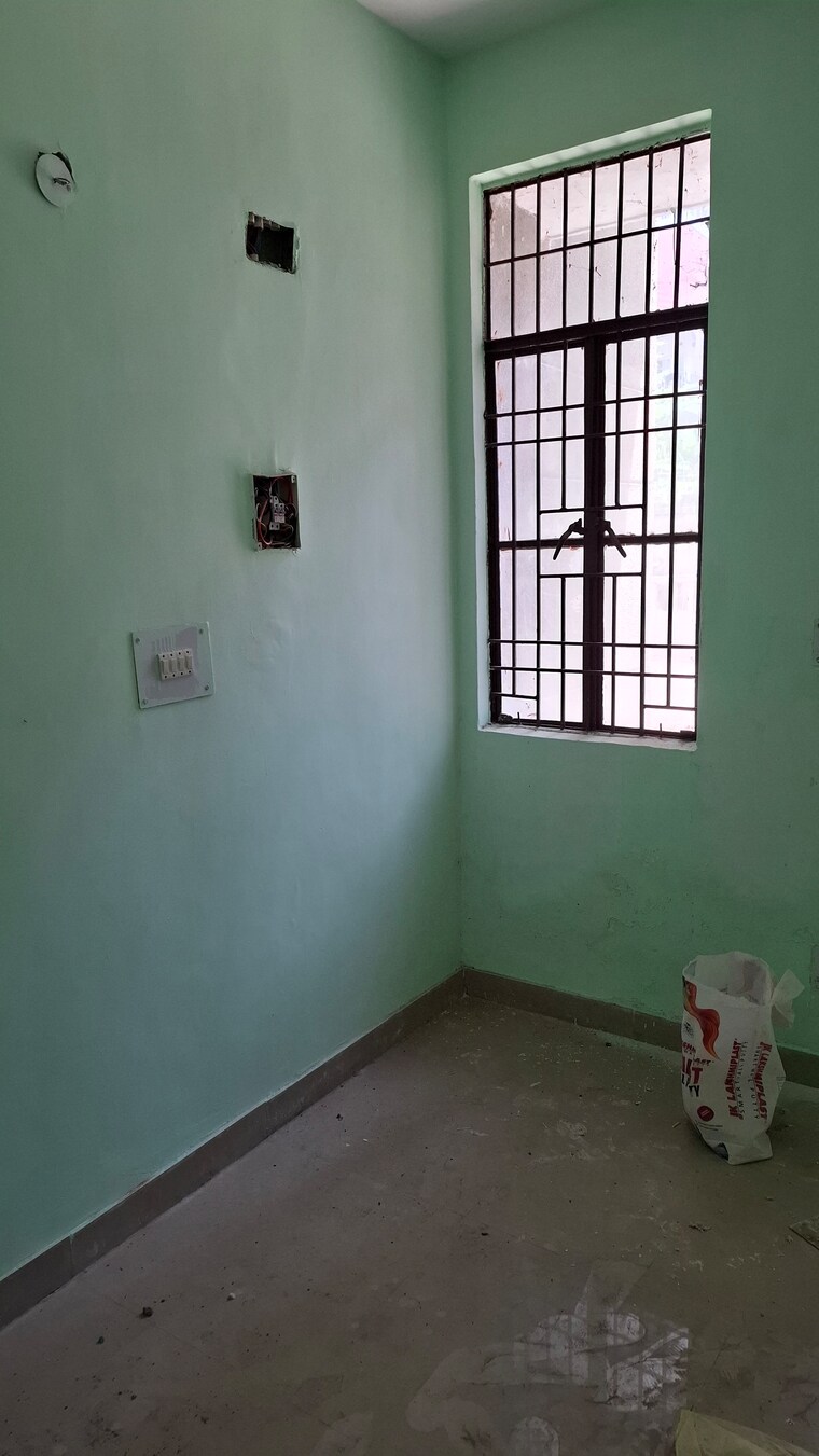 Master Bedroom, sector 10 greater noida 1.5 Bedroom 30 Sq.Mt. Apartment In Sector 10 Greater Noida Greater Noida 8475109