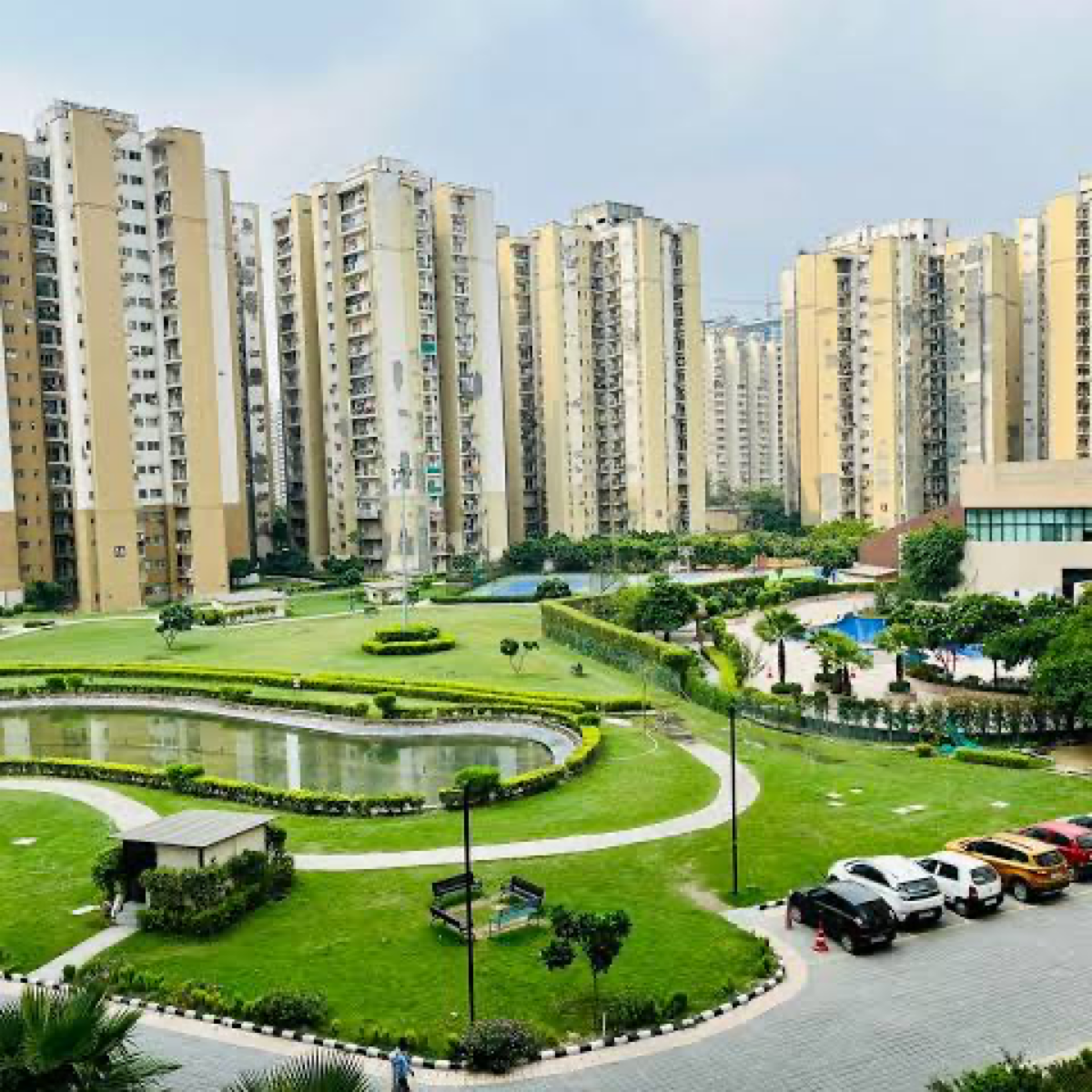 3 BHK + Pooja Room Apartment For Sale in Paras Tierea Studio Apartments