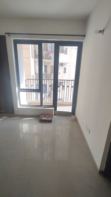 Bedroom in 2 BHK Apartment at Logix Blossom County, Sector 137 – for Rent
