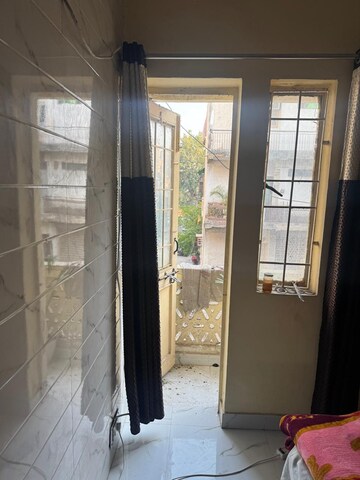 Furnished Amenities in 3 BHK Apartment at Sector 25 – for Sale