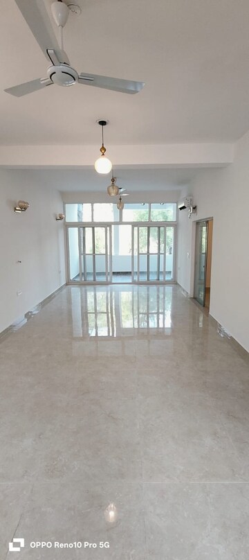 Master Bedroom in 3 BHK Builder Floor at Safdarjang Enclave – for Rent