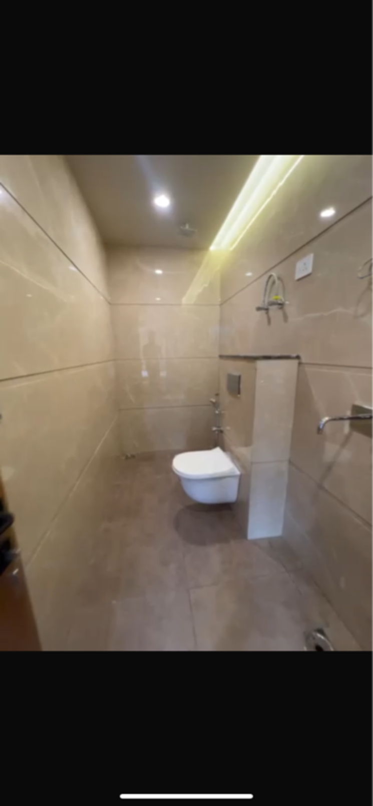 Bathroom, dera mandi 2 Bedroom 80 Sq.Yd. Builder Floor In Dera Mandi Delhi 8475162