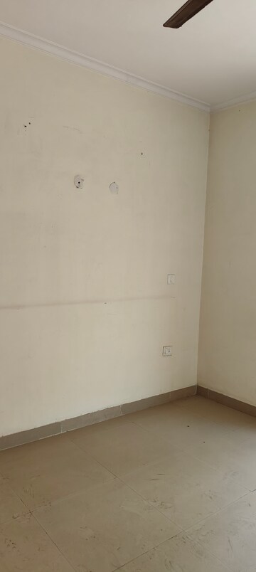 Master Bedroom in 3 BHK Apartment at Ansal API Esencia, Sector 67 – for Rent