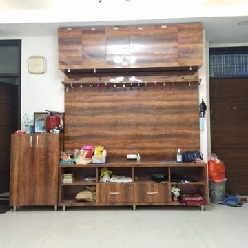 Floor Plan in 3 BHK Apartment at DLF Star Mall, Sector 30 – for Rent