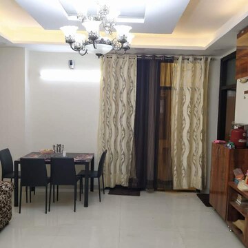 Bedroom in 3 BHK Apartment at DLF Star Mall, Sector 30 – for Rent